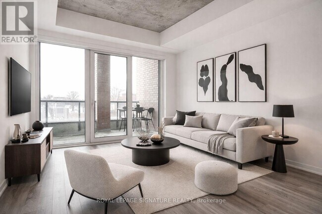 1808 St Clair Ave W in Toronto, ON - Building Photo - Building Photo