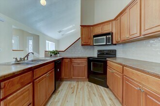 13553 W 65th Pl in Arvada, CO - Building Photo - Building Photo