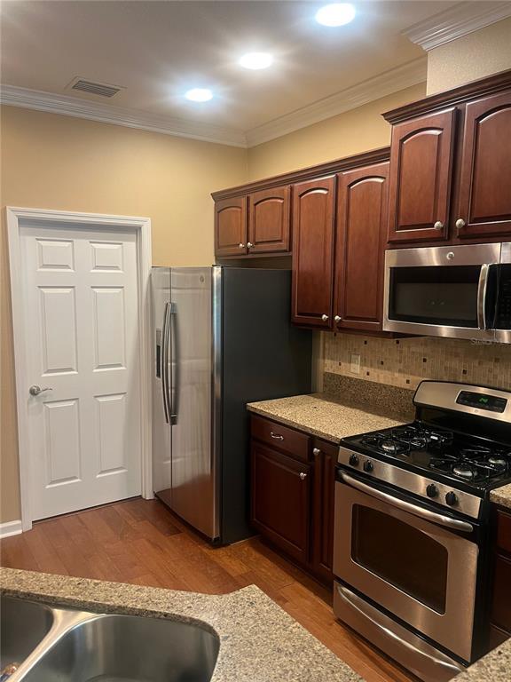 1385 Abbot Way in DeLand, FL - Foto de edificio - Building Photo