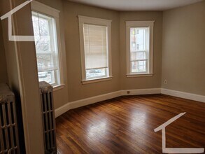 8 Woodside Ave in Boston, MA - Building Photo - Building Photo