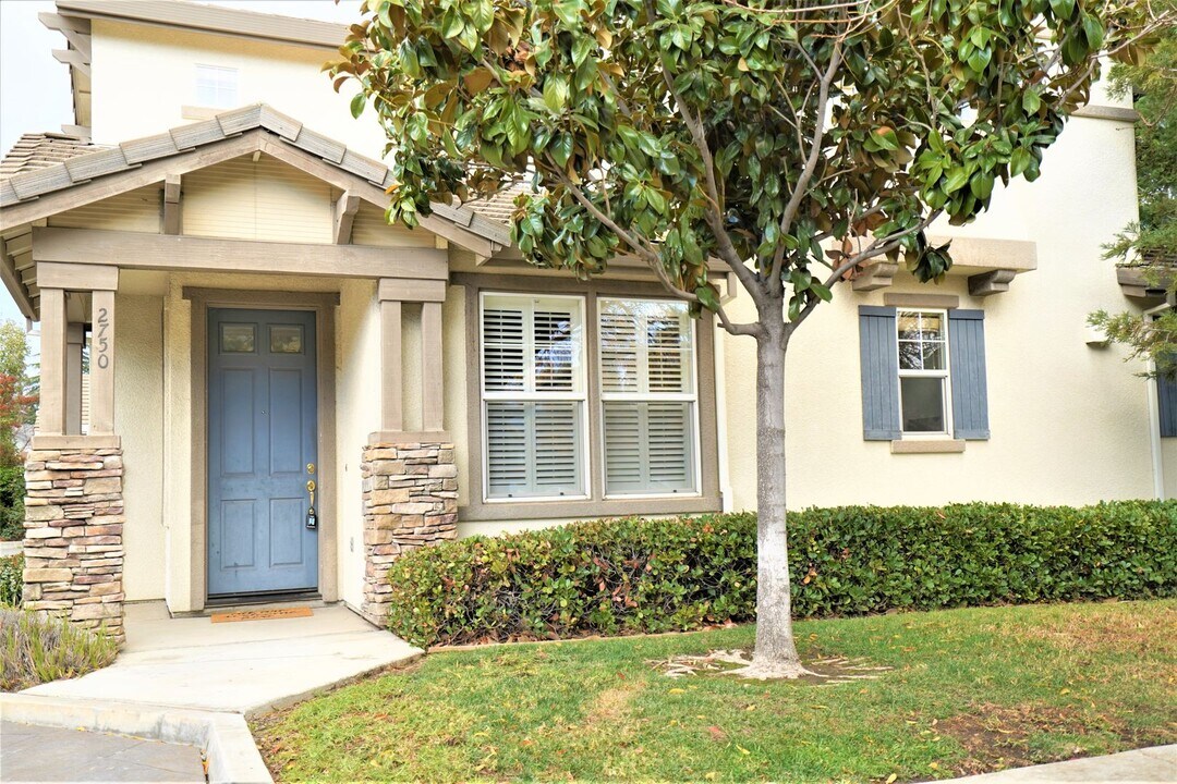 2750 Merlone Ct in Campbell, CA - Building Photo