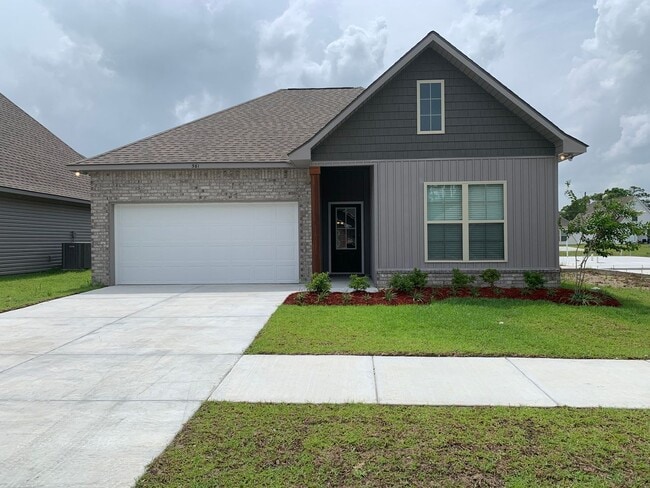 561 Whispering Waters Ave in Gonzales, LA - Building Photo - Building Photo