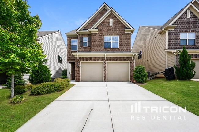 property at 3612 Moon Crest Dr