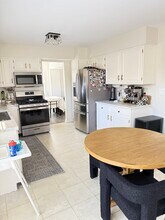 1058 Longford Rd in Bartlett, IL - Building Photo - Building Photo