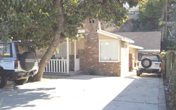 706 N Vendome St in Los Angeles, CA - Building Photo - Building Photo