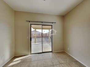 641 E Solitude Trl in San Tan Valley, AZ - Foto de edificio - Building Photo