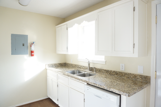 909 Lexington Cir-Unit -Two in Edinburg, TX - Foto de edificio - Building Photo