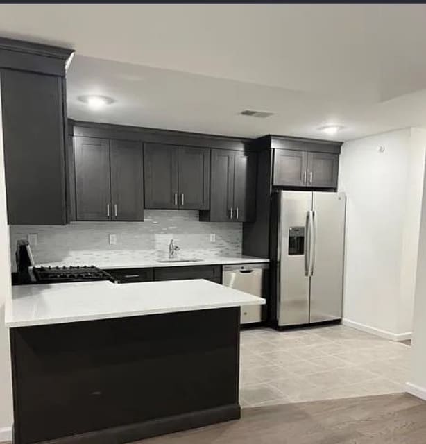 221 Franklin St, Unit 2 in Elizabeth, NJ - Foto de edificio