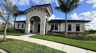 23231 SW 129th Path in Homestead, FL - Building Photo