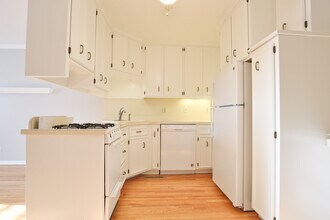5752 Russell Ave S, Unit 2 in Minneapolis, MN - Building Photo - Building Photo
