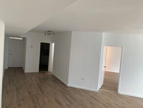 999 Brickell Bay Dr, Unit 2011 in Miami, FL - Building Photo - Building Photo