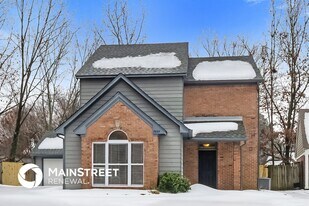 7897 Bentwood Cir, Unit 410 in Memphis, TN - Building Photo