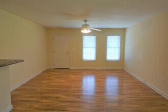 129 River Oaks Cir in Piedmont, SC - Building Photo - Building Photo