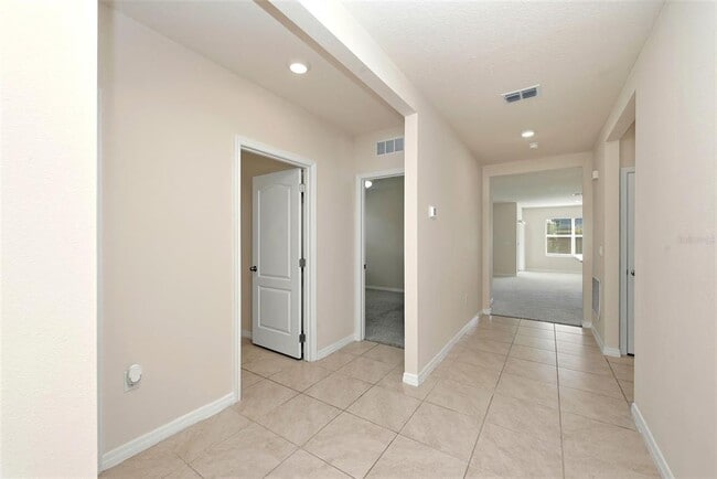 2725 Dumont Ln in Tavares, FL - Building Photo - Building Photo