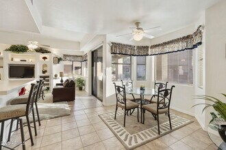 4202 E Broadway Rd in Mesa, AZ - Building Photo - Building Photo