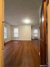 787 Elm St in New Haven, CT - Building Photo - Building Photo