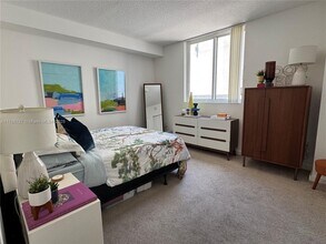 601 NE 23rd St, Unit 801 in Miami, FL - Building Photo - Building Photo