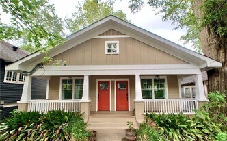 556 Seal Pl NE in Atlanta, GA - Building Photo