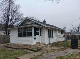 3615 Holcomb Ave in Des Moines, IA - Building Photo