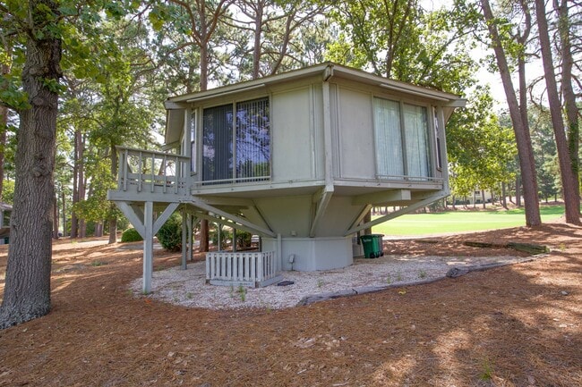 1195 St Andrews Dr in Pinehurst, NC - Building Photo - Building Photo