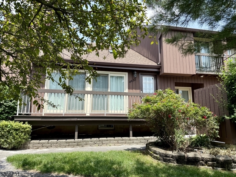 4632 Bloomingdale Dr in Hillsborough, NJ - Building Photo