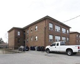 2876 Keele St in Toronto, ON - Building Photo