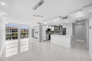 701 Three Islands Boulevard in Hallandale Beach, FL - Building Photo