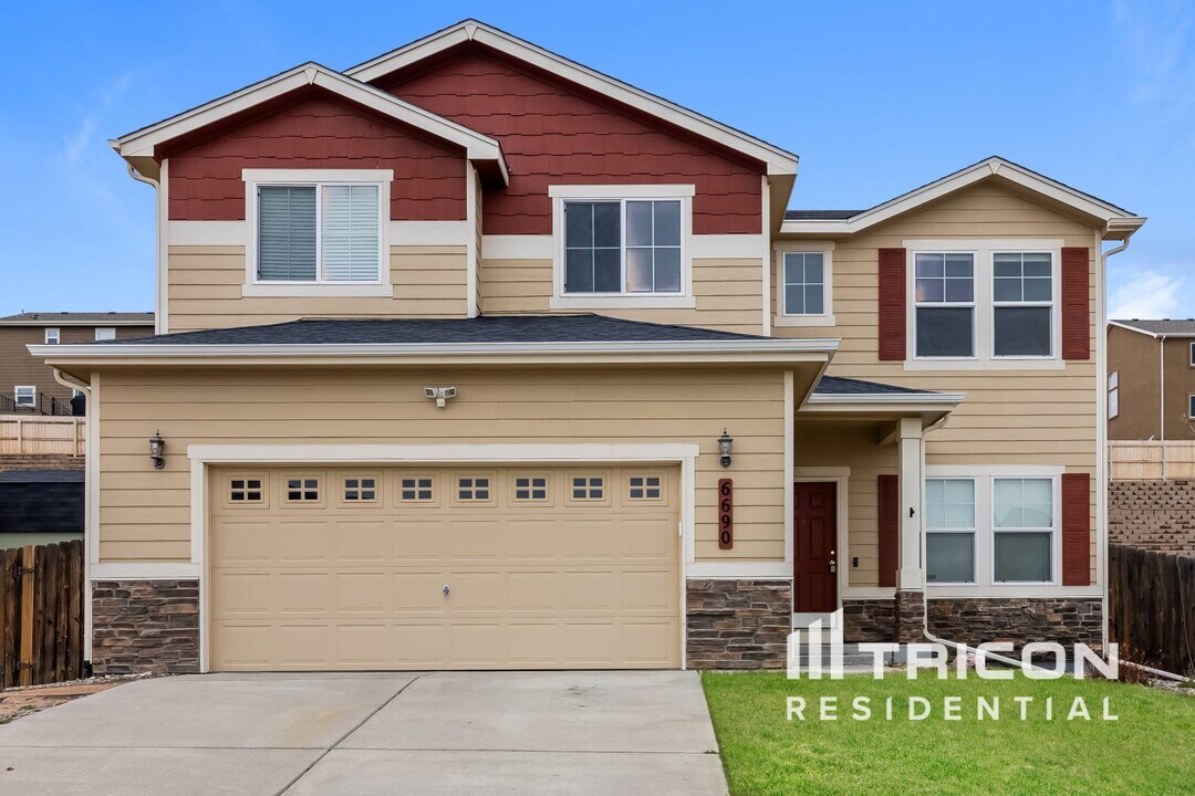 6690 Donahue Dr in Colorado Springs, CO - Building Photo