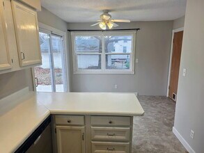 4405 68th St in Urbandale, IA - Building Photo - Building Photo