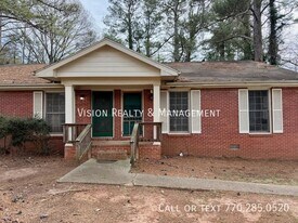 96 Brock St in Carrollton, GA - Building Photo