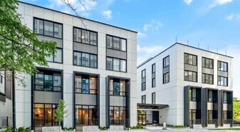 5444 N Sheridan Rd, Unit 209 in Chicago, IL - Building Photo