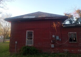 151 E Main St in Goodman, MO - Building Photo - Building Photo