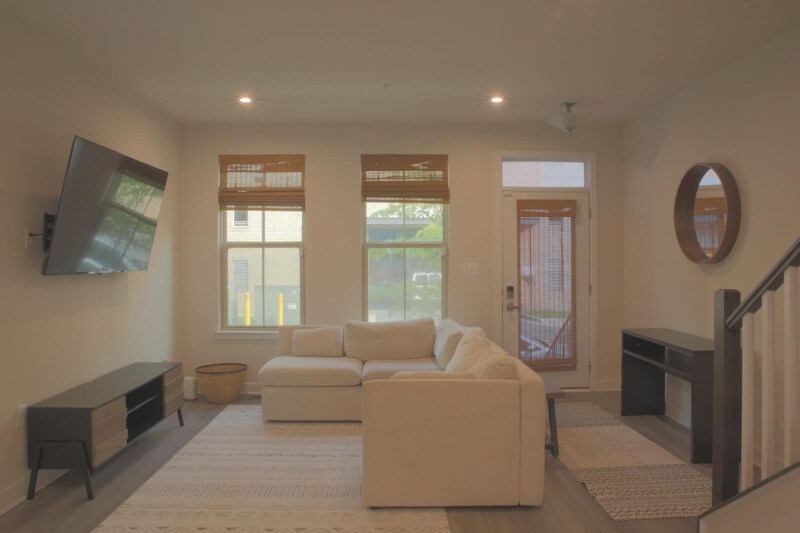 2816 Devonshire Clfs Ter in Hyattsville, MD - Building Photo