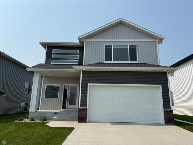 5480 Lori Ln W in West Fargo, ND - Building Photo - Building Photo
