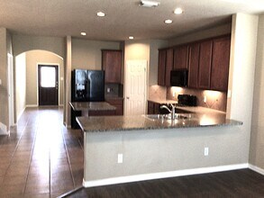 19002 Bressingham Dr in Tomball, TX - Foto de edificio - Building Photo
