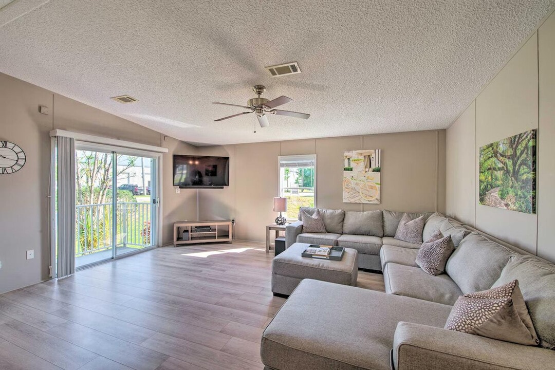 9896 61st Terrace in Sebastian, FL - Building Photo