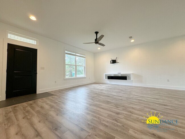 407 Niceville Ave in Niceville, FL - Building Photo - Building Photo