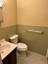 1616 Spring Valley Dr in Huntington, WV - Building Photo - Building Photo