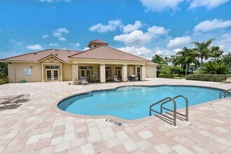 8323 Barton Farms Blvd in Sarasota, FL - Building Photo - Building Photo