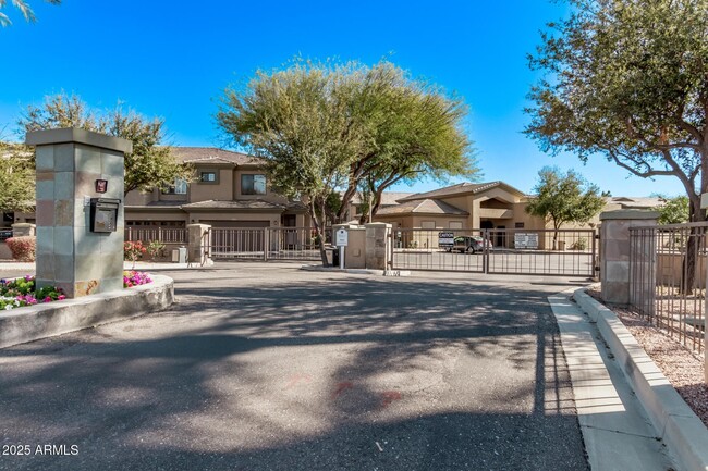 705 W Queen Creek Rd, Unit 1154 in Chandler, AZ - Building Photo - Building Photo