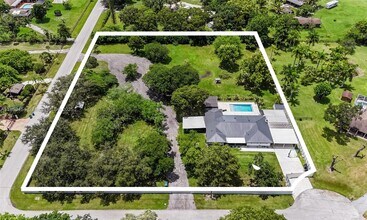 18300 SW 48th St in Southwest Ranches, FL - Foto de edificio - Building Photo