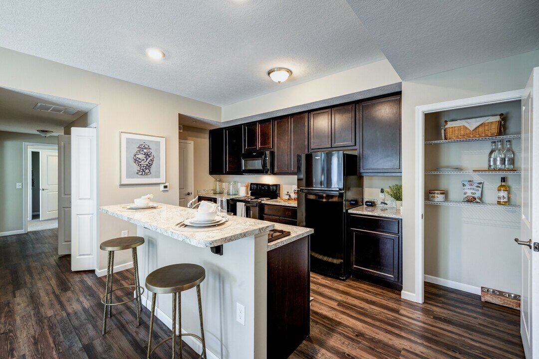 Walden Lakes in Columbus, OH - Building Photo