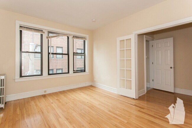 432 W Surf St in Chicago, IL - Building Photo - Building Photo