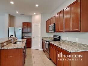 3208 Macintosh Rd in Land O Lakes, FL - Building Photo - Building Photo