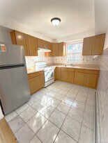 158-31 79th Ave in Queens, NY - Building Photo