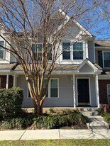 7969 Shadow Oak Dr in North Charleston, SC - Building Photo