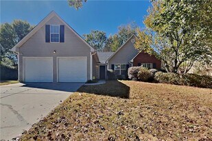 3944 Riverstone Dr in Suwanee, GA - Building Photo