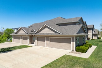 The Village at Briarwood Park in Ankeny, IA - Building Photo - Building Photo