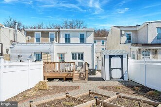 4822 Ogle St in Philadelphia, PA - Building Photo - Building Photo