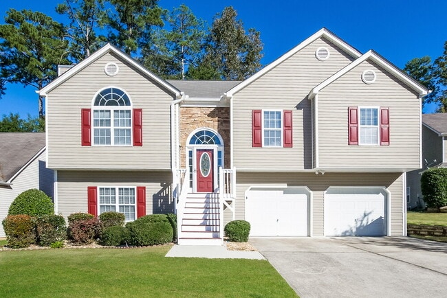 property at 5879 Newnan Ct